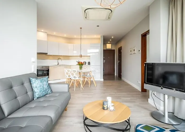 With 2 Bedrooms מיילנו